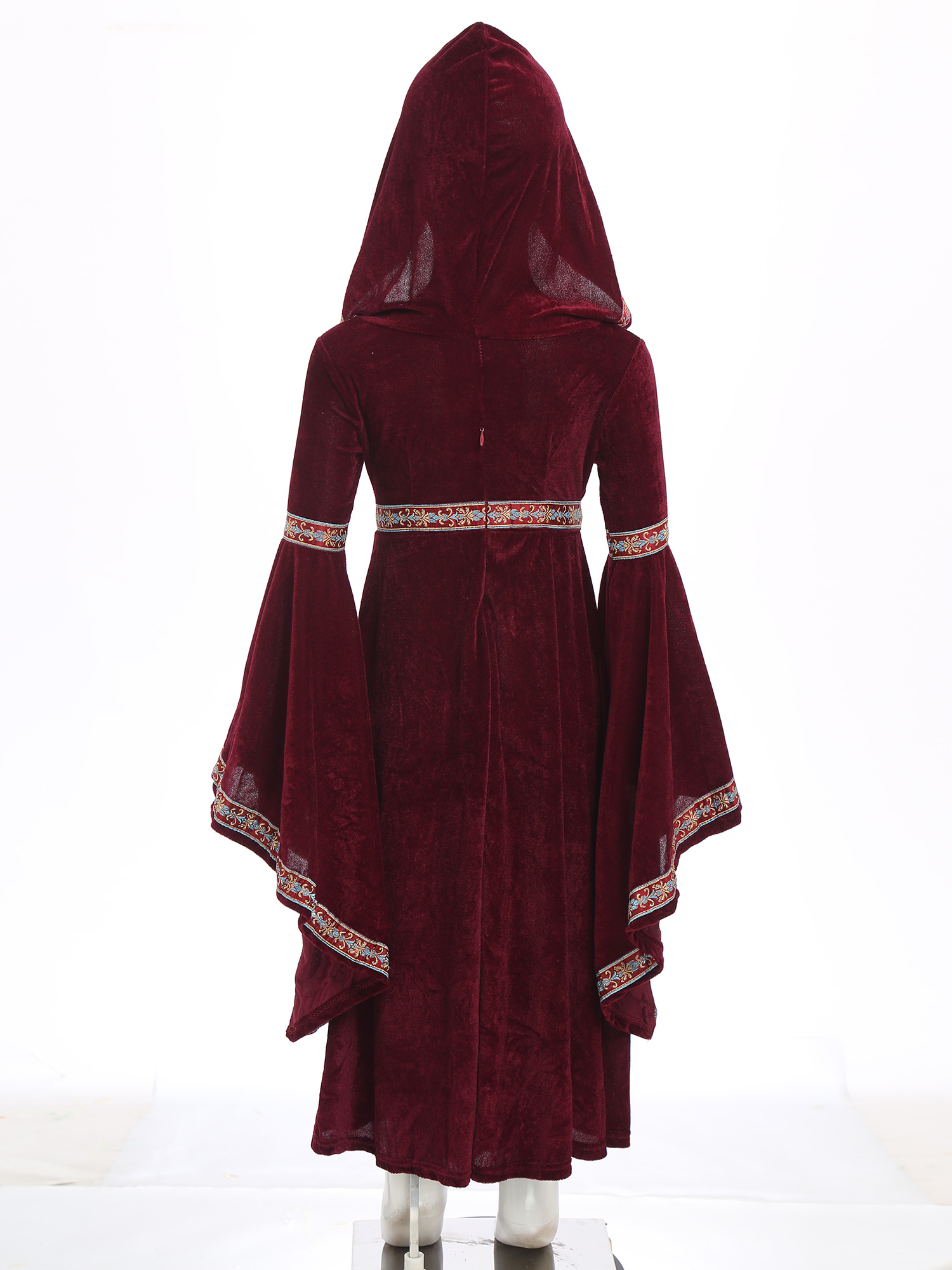 Costume de princesse médiévale - Embroidery Gothic avis et prix