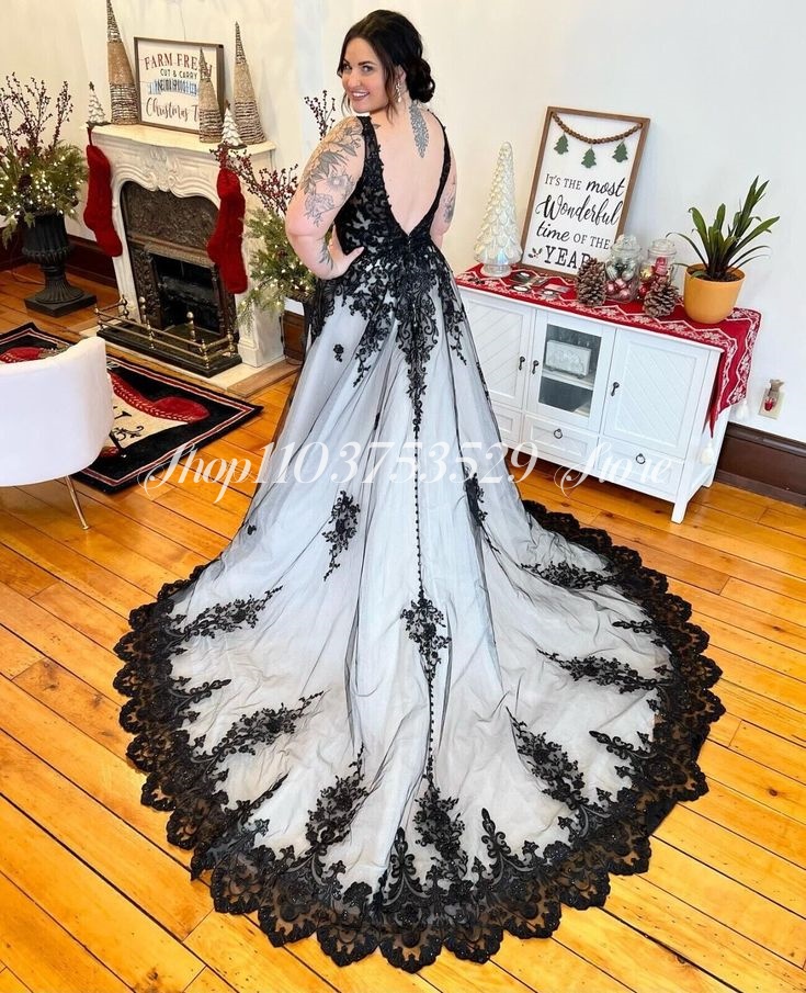 Robes de mariée gothiques col  - Embroidery Gothic avis et prix